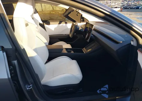 2024 Tesla Model 3 Performance All-Wheel Drive z USA, uszkodzony, nr VIN 5YJ3E1ET1RF871916